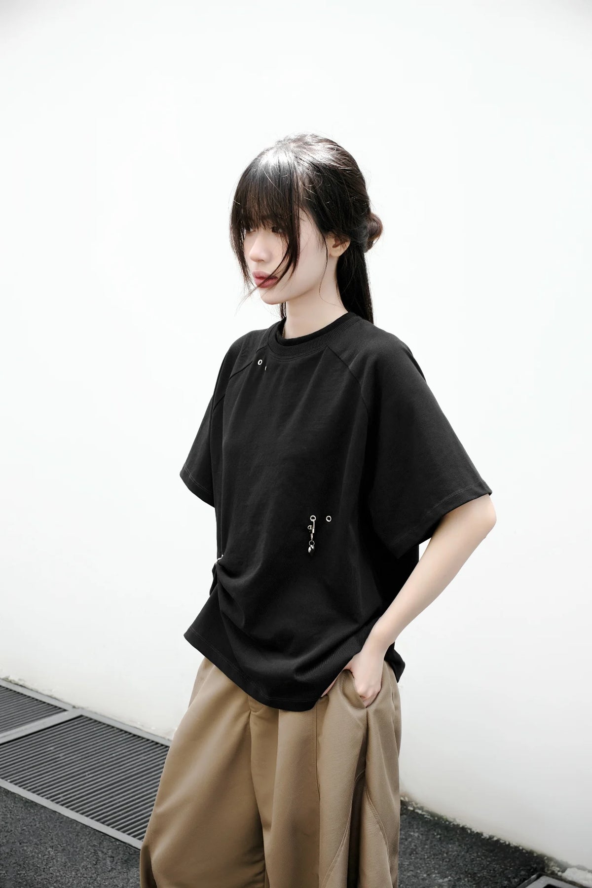 BUNNY HILL CONCEPT  Charm T-shirt
