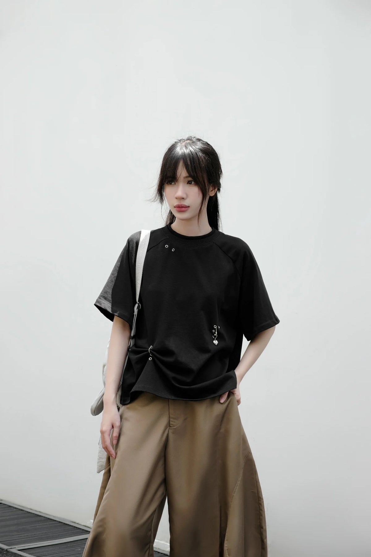 BUNNY HILL CONCEPT  Charm T-shirt