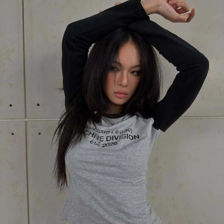 FABRICLISM Unisex Raglan Button-Detail T-Shirt